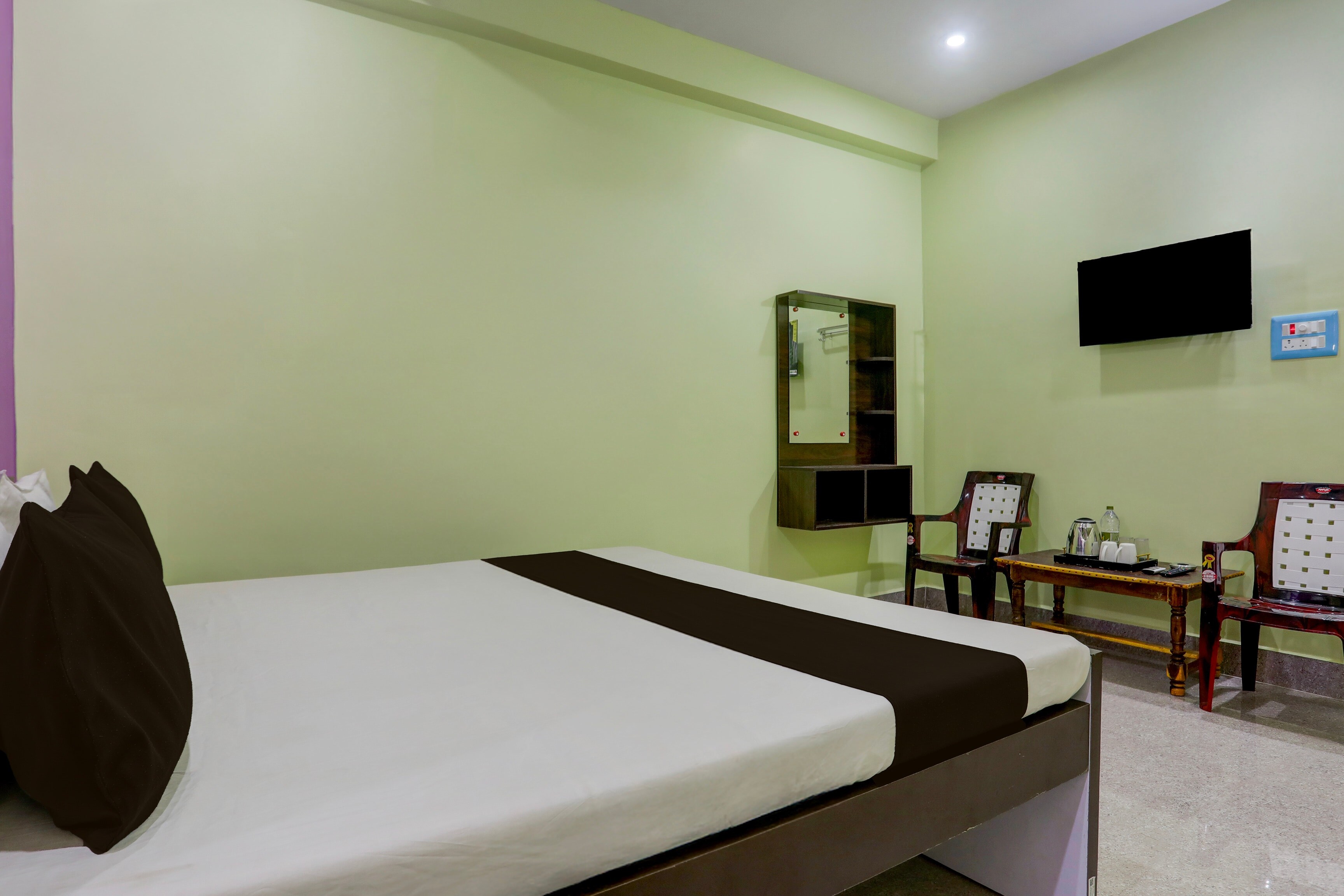 Hotel O by OYO SAI KRISHNA GUEST HOUSE - Tap to explore photos