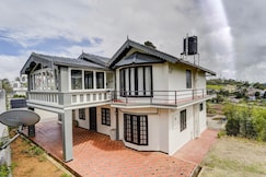 Alaya Stays Cleft | 3-BHK With Garden, Picturesque Verandah