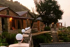 Meraki Huts Homestay | Rooms & Caretaker