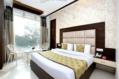 Hotel The Yellow Near PEC, PGI, PU Chandigarh