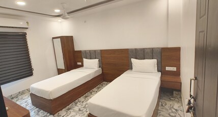 Hotel Rama Sentral Inn Room Type - Deluxe Room