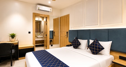 Hotel Shri Govindam Banaras 2.6km from Shri Kashi Vishwanath Temple Room Type - Superior Room Hotel Shri Govindam Banaras 2.6km from Shri Kashi Vishwanath Temple Room Type - Superior Room