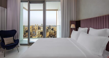 SLS Dubai Hotel Downtown by Accor Room Type - Cloud Living One Bedroom King Duplex, Balcony