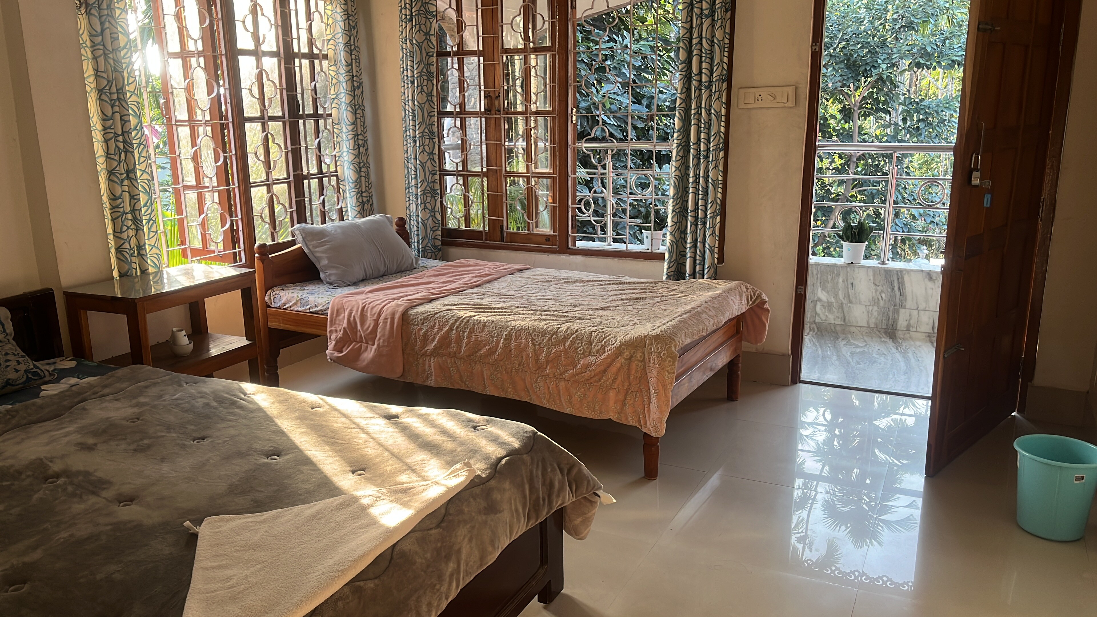 Thulung Homestay @ Swimming Pool - Tap to explore photos