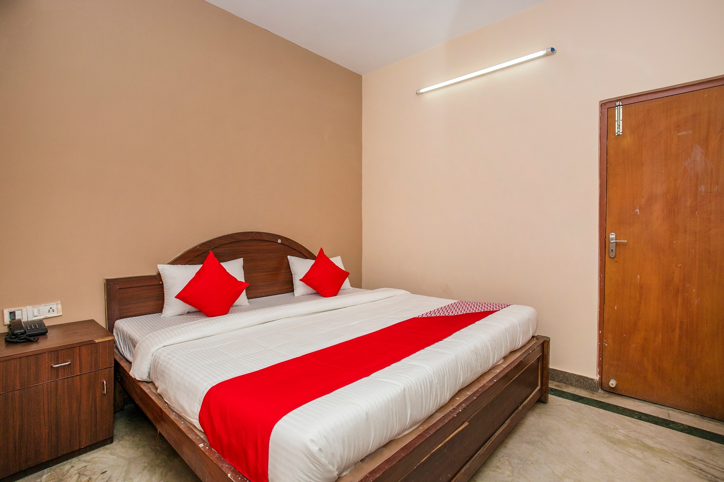 Hotel O Royal Residency Near Hare Krishna Hill - Tap to explore photos