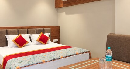 RADHEY KRISHNA HOTEL AND RESORT Room Type - Super Deluxe Room