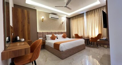 Hotel Golden Orchard @ Rajpur Road Dehradun Room Type - Super Deluxe Room with Working Desk Hotel Golden Orchard @ Rajpur Road Dehradun Room Type - Super Deluxe Room with Working Desk