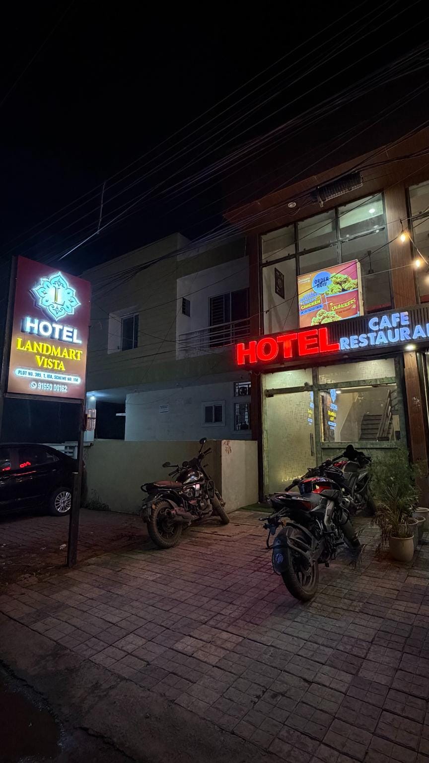 Hotel Landmart Vista - Tap to explore photos