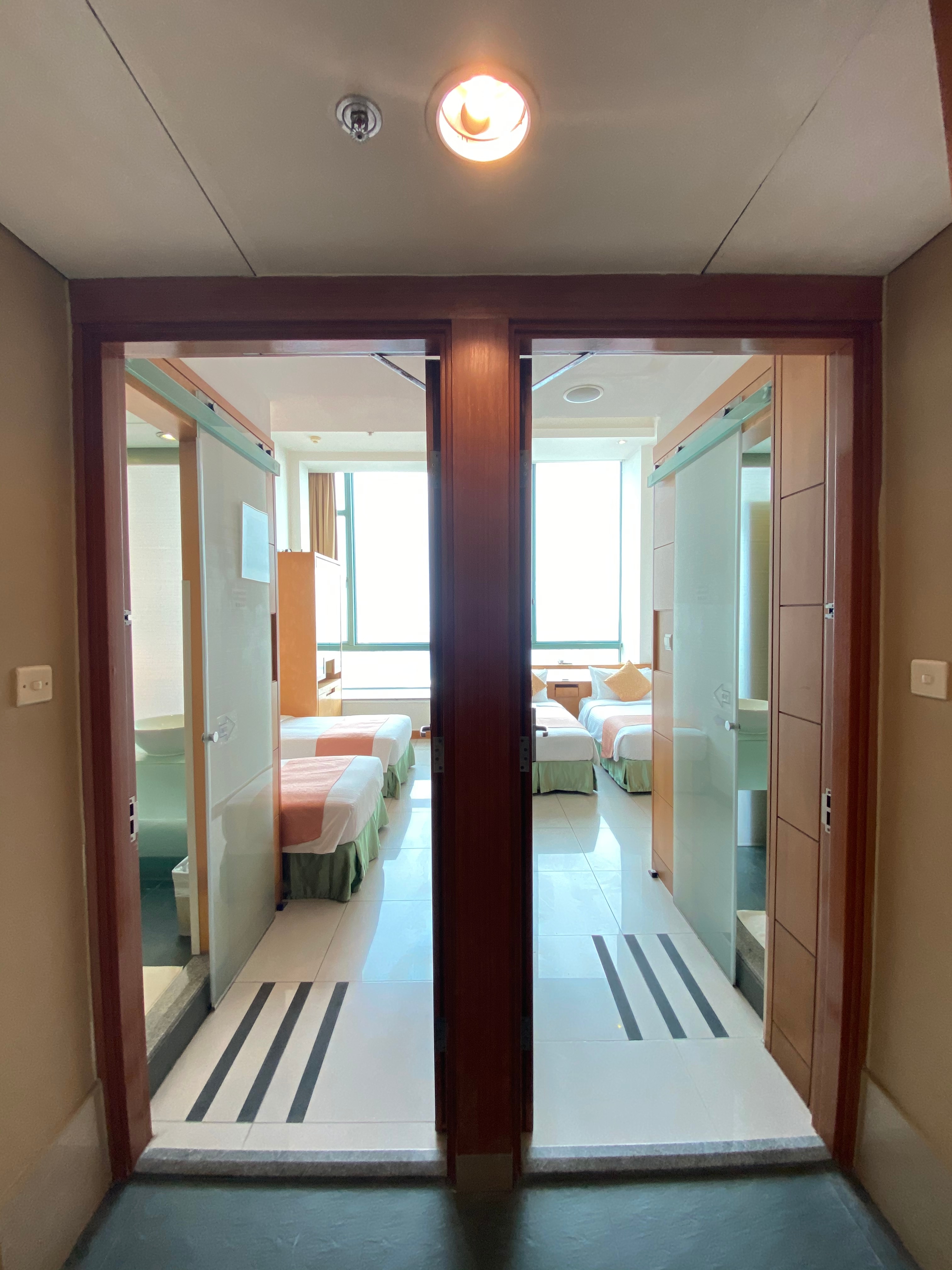 Rambler Garden Hotel - Tap to explore photos