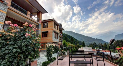 Manorama Cottages | Rooms & Chef Room Type - 2 room set with leaving area and balcony(new unit ipc)