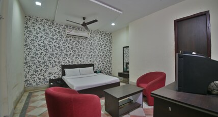 TAK GUEST HOUSE Room Type - Standard Room - AC