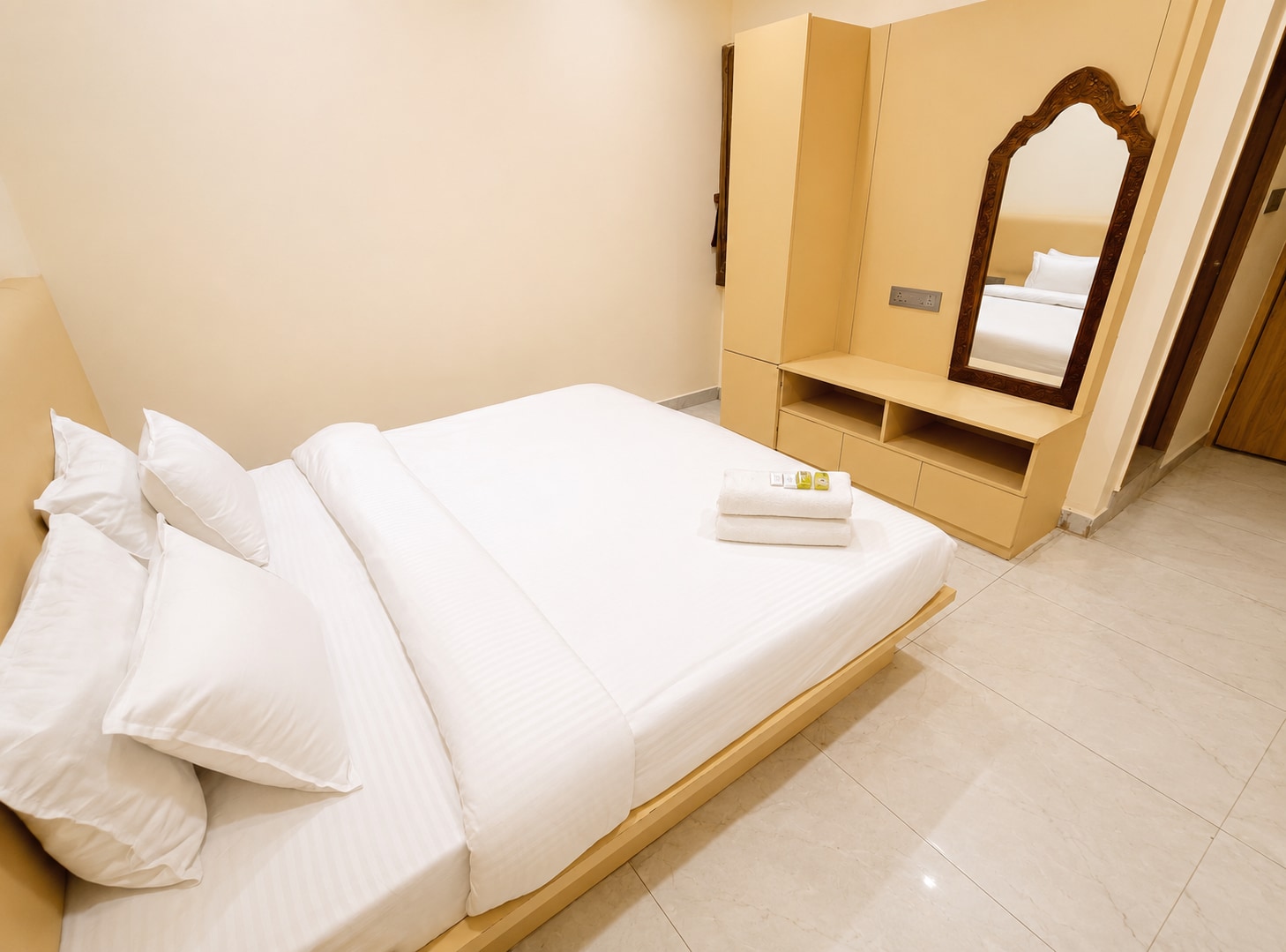 Hotel Agrawal Inn - Tap to explore photos