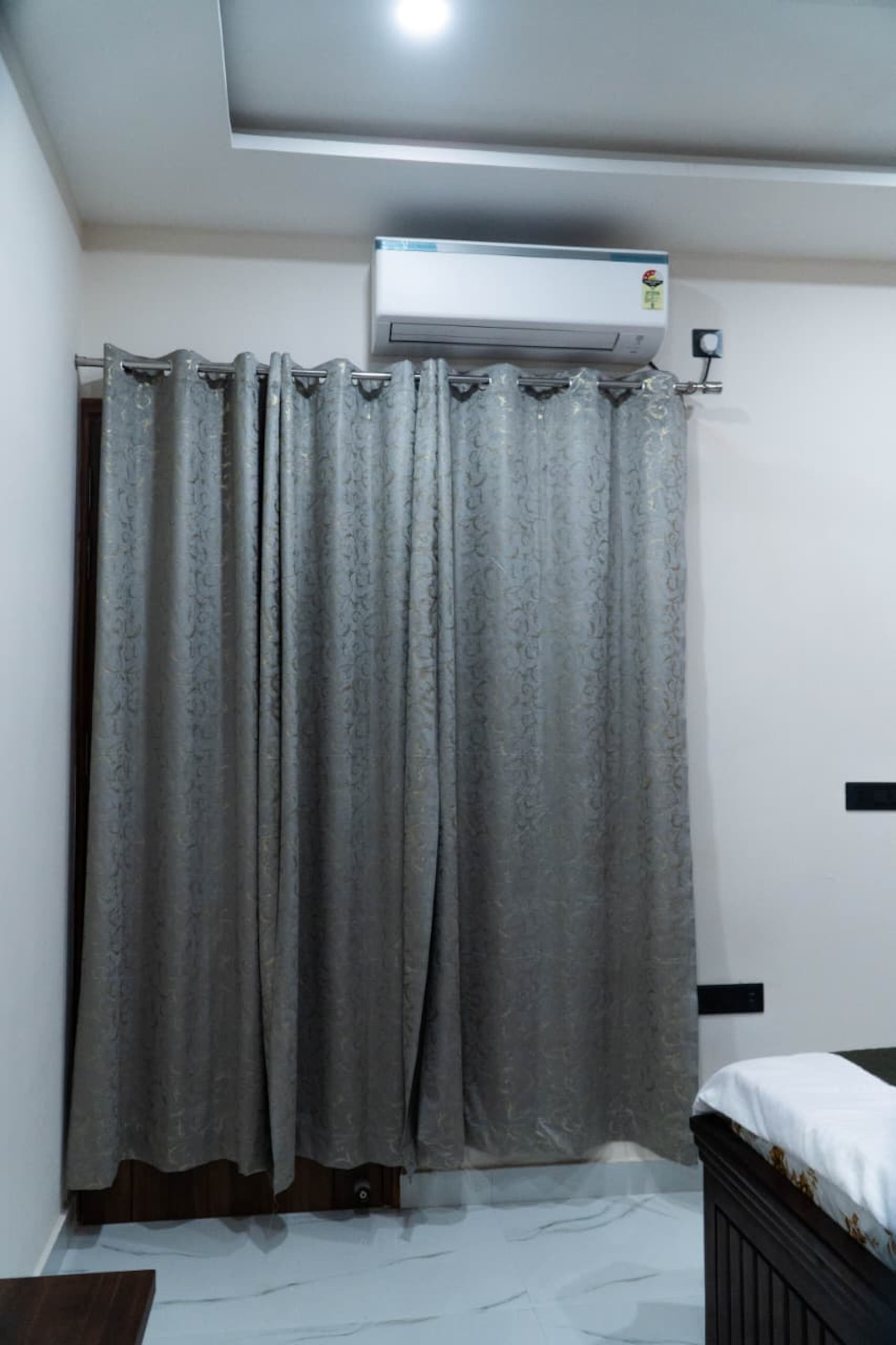 Gaurang Kutir 2BHK 1st Floor Homestay in vrindavan - Tap to explore photos