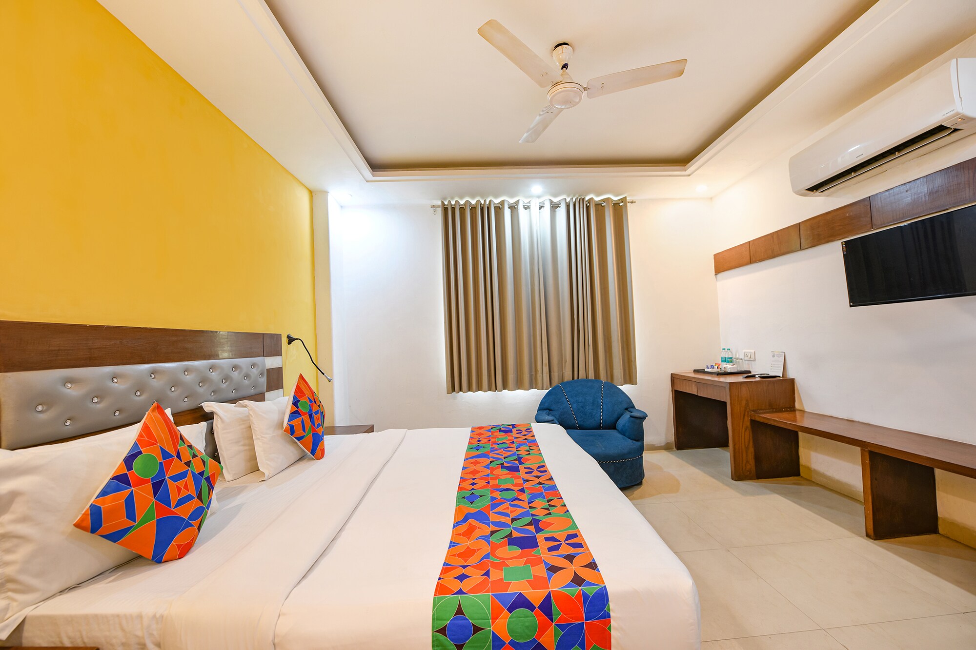 FabHotel Dev Palace Naraina - Tap to explore photos