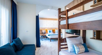 Sira Grande Hotel Patong Room Type - Family Suite with Balcony