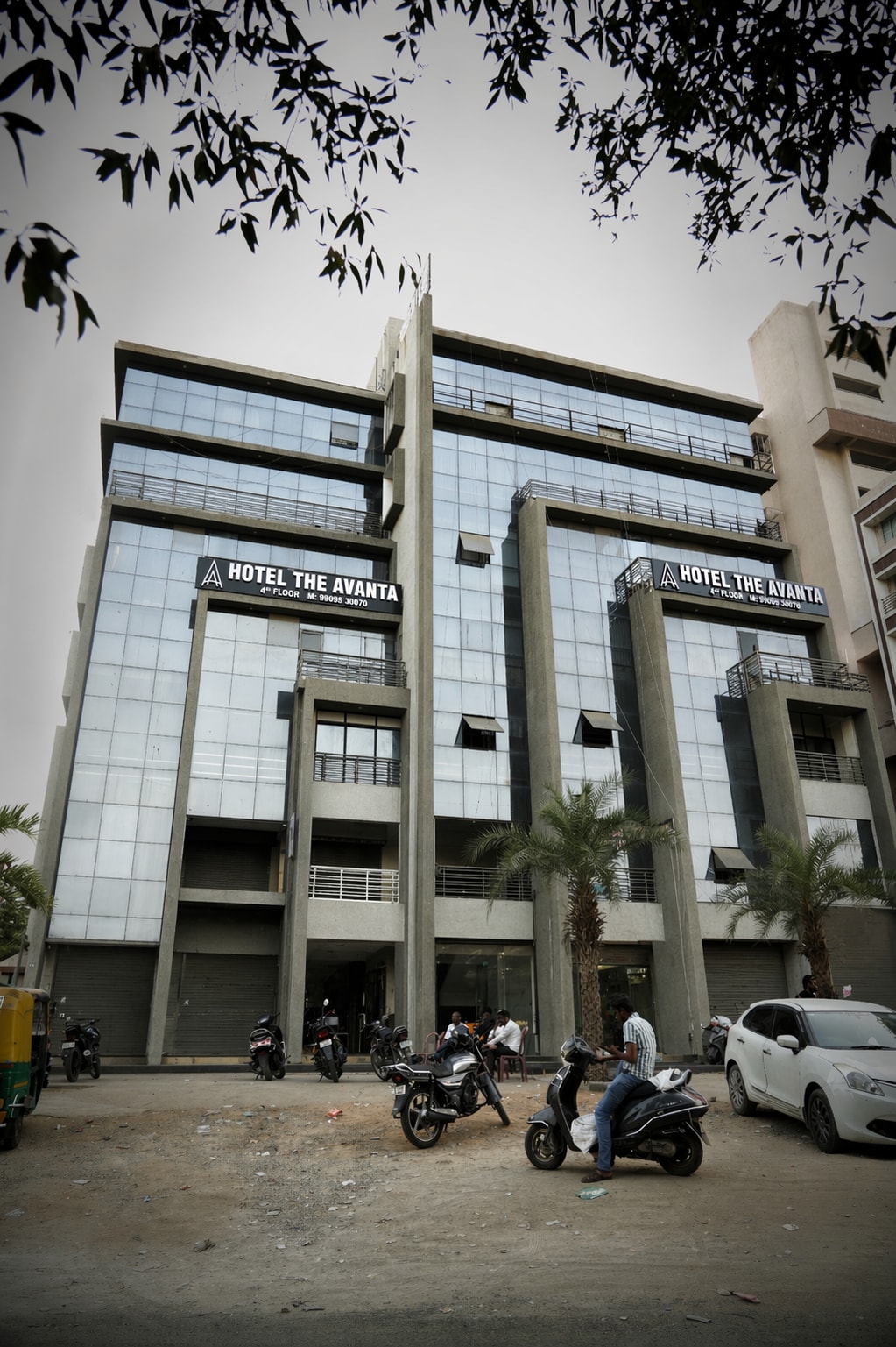 Hotel The Avanta Naroda - Tap to explore photos