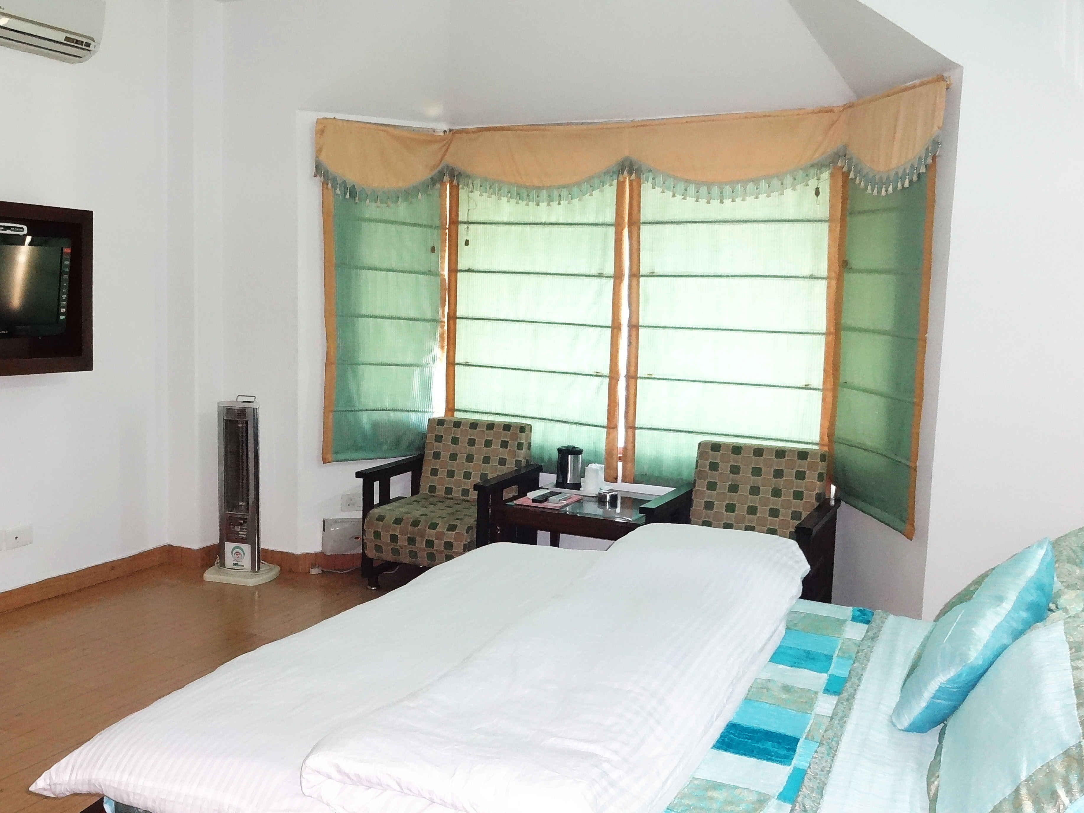 HOTEL POLO REGENCY - Tap to explore photos