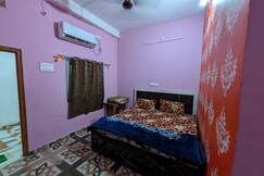 Shree Raghav Yatri Nivas