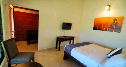 Coffeeberry Hills Room Type - Superior AC Room - Hill View