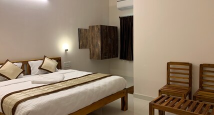 Hotel Rani and Rani Residency Room Type - Executive Room AC(with Balcony) Hotel Rani and Rani Residency Room Type - Executive Room AC(with Balcony)