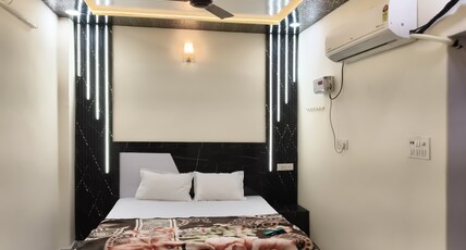Shri Raghunandan Luxury Homestay Room Type - Royal Comfort AC Suite