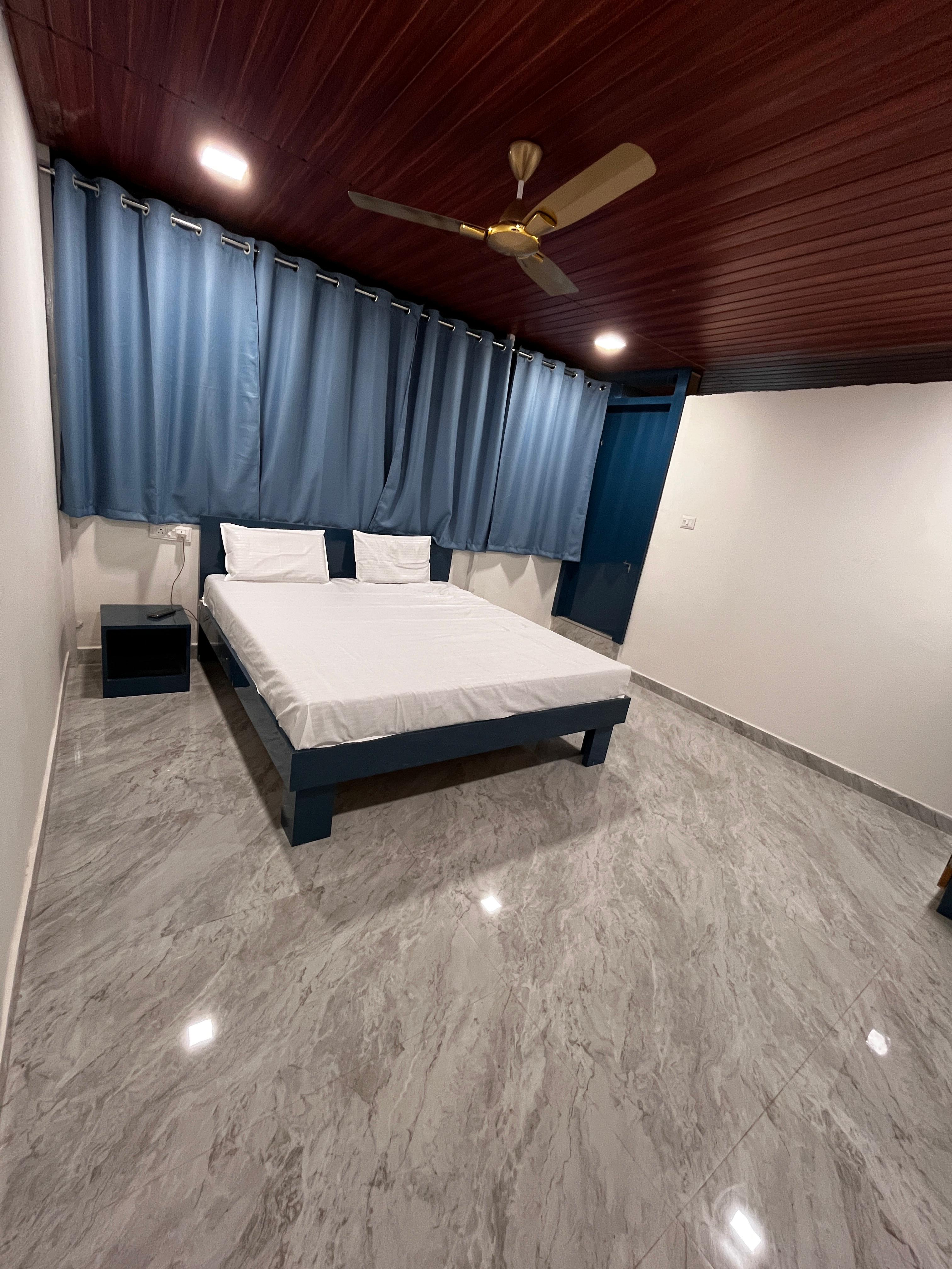 VJ Residency - Tap to explore photos