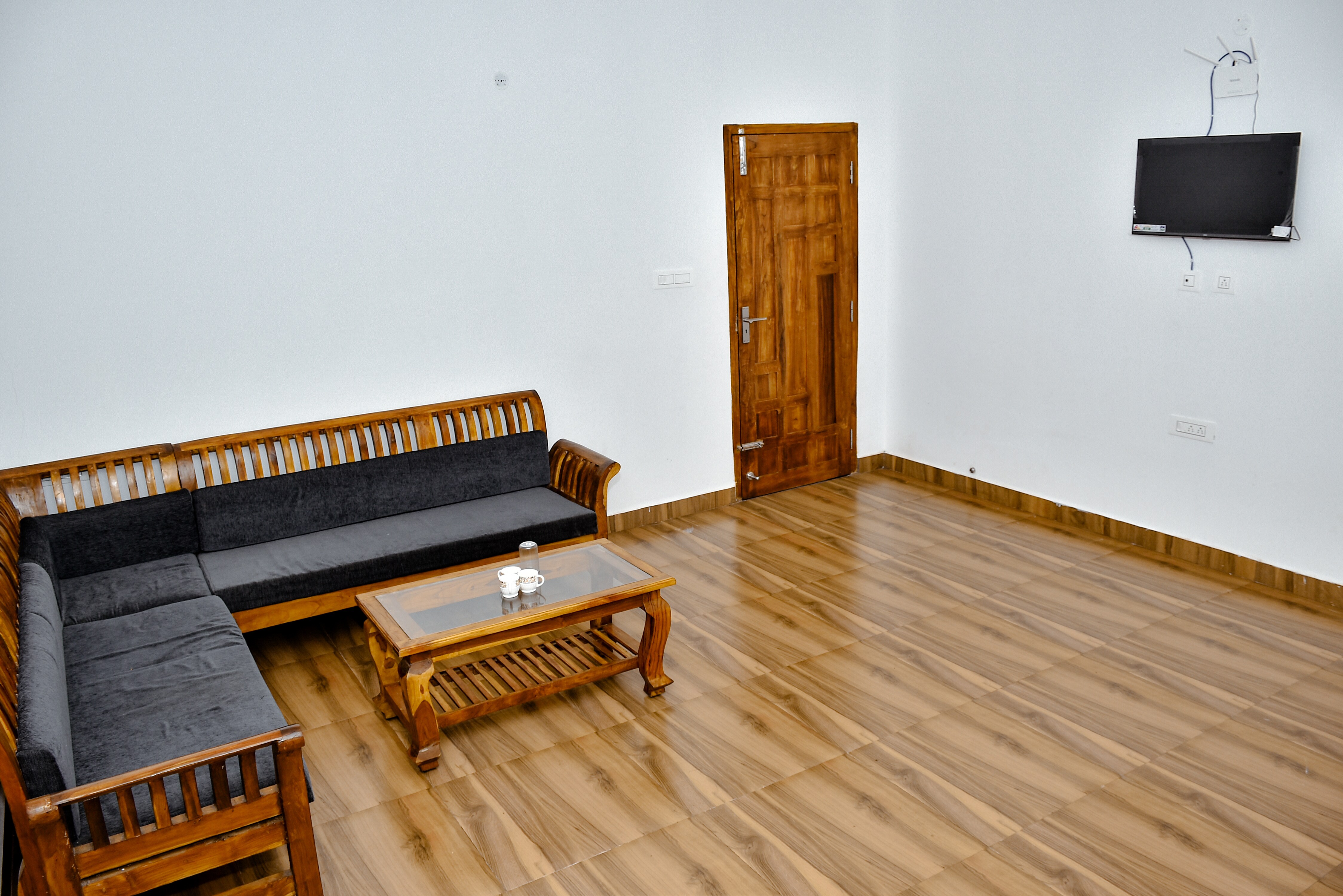 The Kodai Mist Valley (10BHK Entire Cottage) - Tap to explore photos
