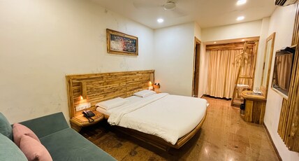Hotel Shripad Room Type - Deluxe Triple Room