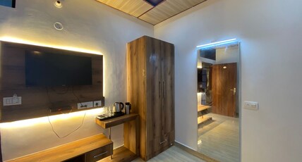 Casa De Mussoorie | A Boutique Stay Room Type - Deluxe Room With Mountain View