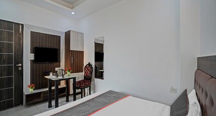 Signature Hotel Noida-62 Room Type - Classic