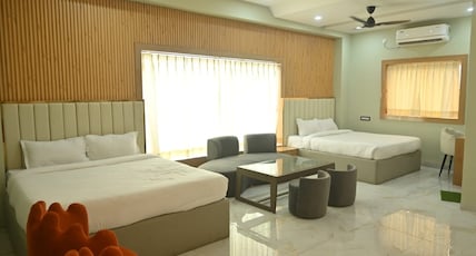Hotal hmt empire Room Type - Deluxe Room with King Bed and Air Conditioning Hotal hmt empire Room Type - Deluxe Room with King Bed and Air Conditioning