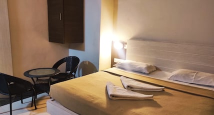 Hotel Sham Suman Room Type - Suite AC Room Hotel Sham Suman Room Type - Suite AC Room