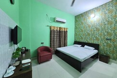 Mangal Murti Umang Aahata