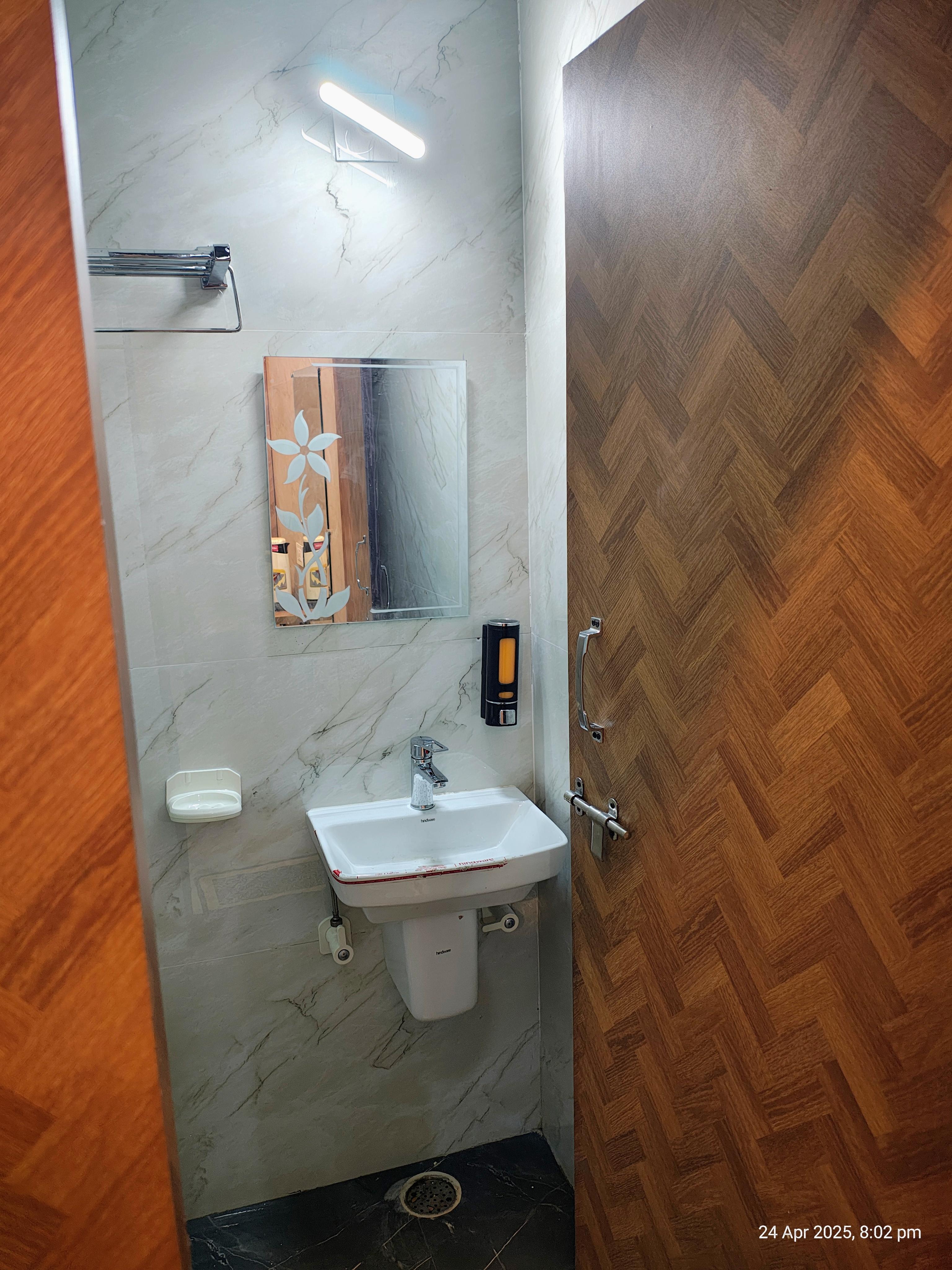 Brij vaibhav guest house - Tap to explore photos