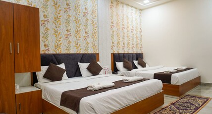 Goyal Hoteliers -  Hotel Vasudha Room Type - Family Four Bed Room