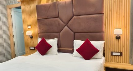 The Lake Therapy @Near mall road Room Type - Pine Wood Room ( non lake view )