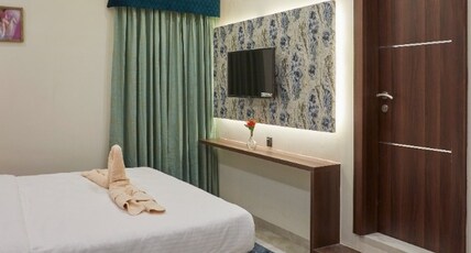 Hotel Rose Gold Room Type - Deluxe Ac Room