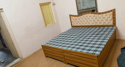 Arihant House Room Type - Double room