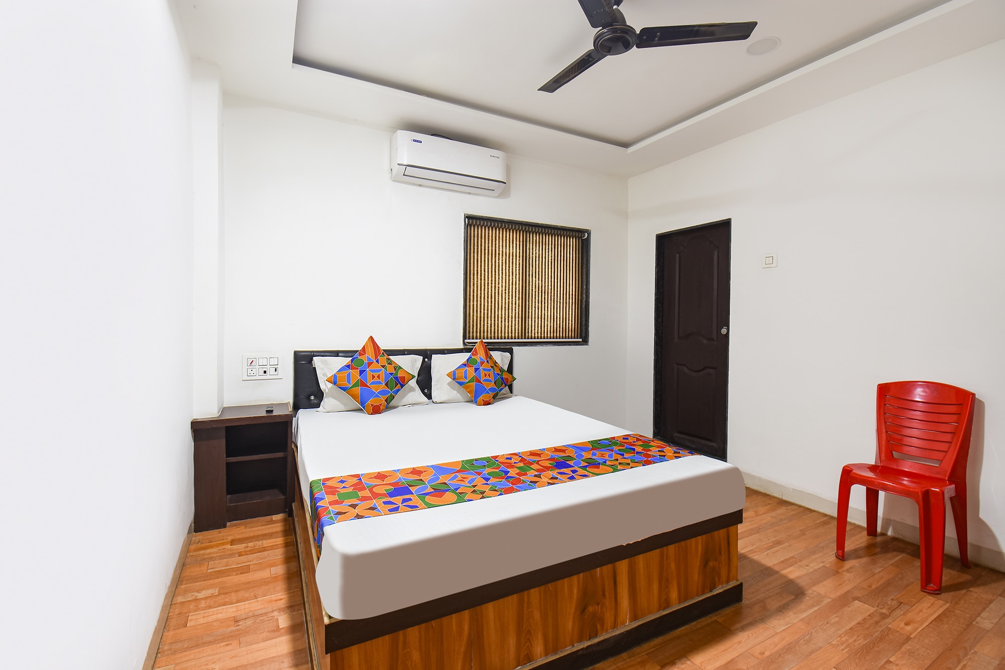 FabHotel Akshay Inn - Tap to explore photos