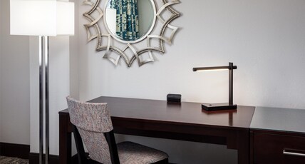Hilton Arlington Room Type - 1 KING BED JUNIOR SUITE