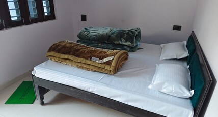 Hotel Shaaneshwar Mahadev & Restaurant Room Type - Standard Room