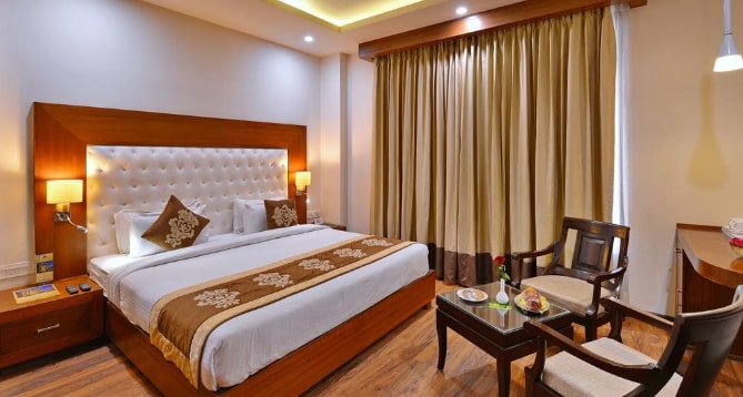 Seven Hills Tower - Tap to explore photos