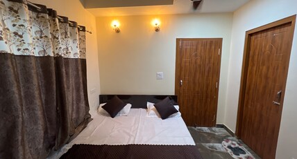 THE MOUNTAIN VIEW Room Type - Deluxe room 1
