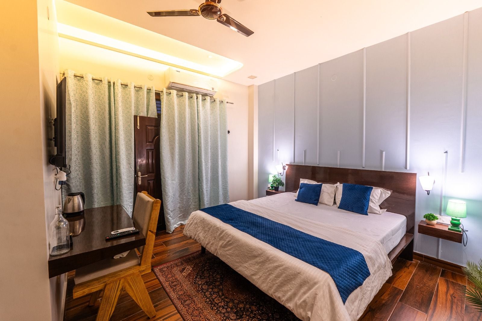 Subah e Banaras | Entire 4BHK Apartment - Tap to explore photos