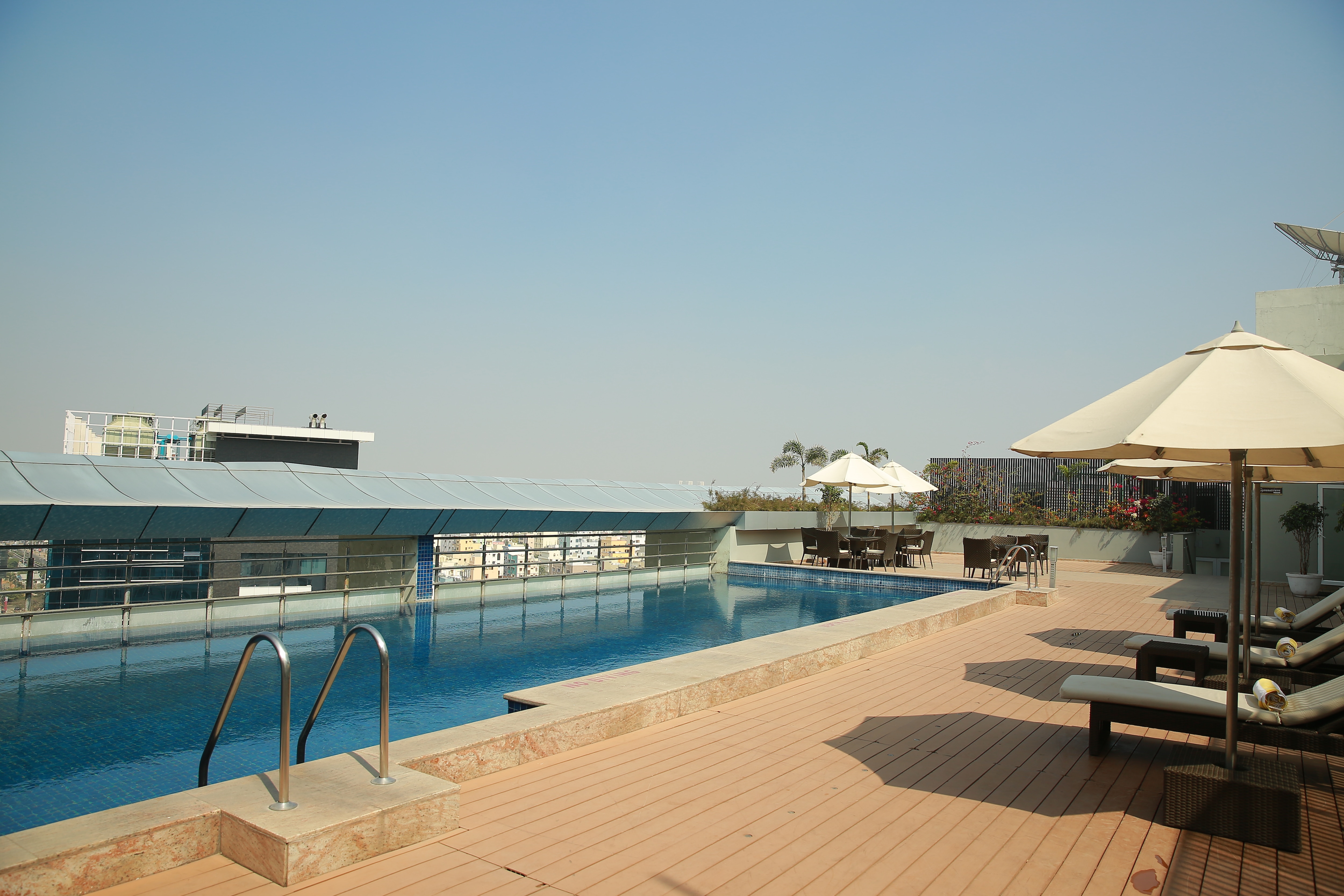 Radisson Hyderabad Hitec City - Tap to explore photos