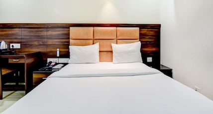 Tara Palace- The Business Hotel Room Type - Deluxe Room Tara Palace- The Business Hotel Room Type - Deluxe Room