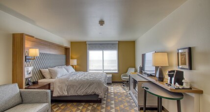 Holiday Inn Appleton, an IHG Hotel Room Type - 1 King Premium Mobil Access Tub