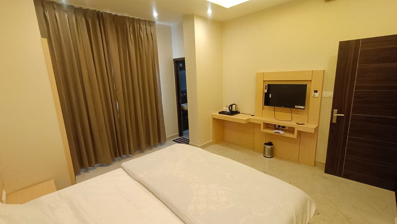 Hotel Gandhi -200 M from Alwar Bus Station - Tap to explore photos
