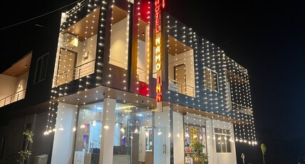 Namo Inn | Near Golden Water Park Room Type - Deluxe Room with AC and Wifi