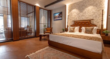 Robusta Retreat The Lake Side Resort, Srinagar Room Type - Presidential Suite With Mountain View